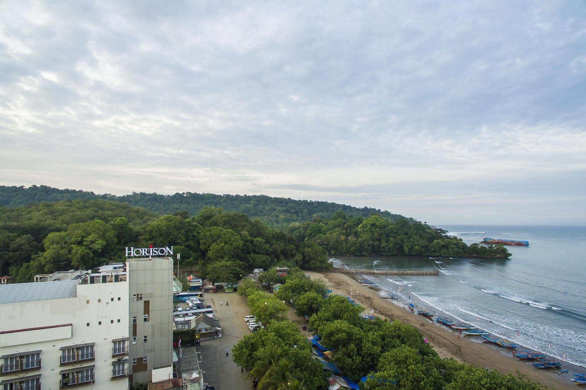 Hotel Horison Palma Pangandaran Extérieur photo